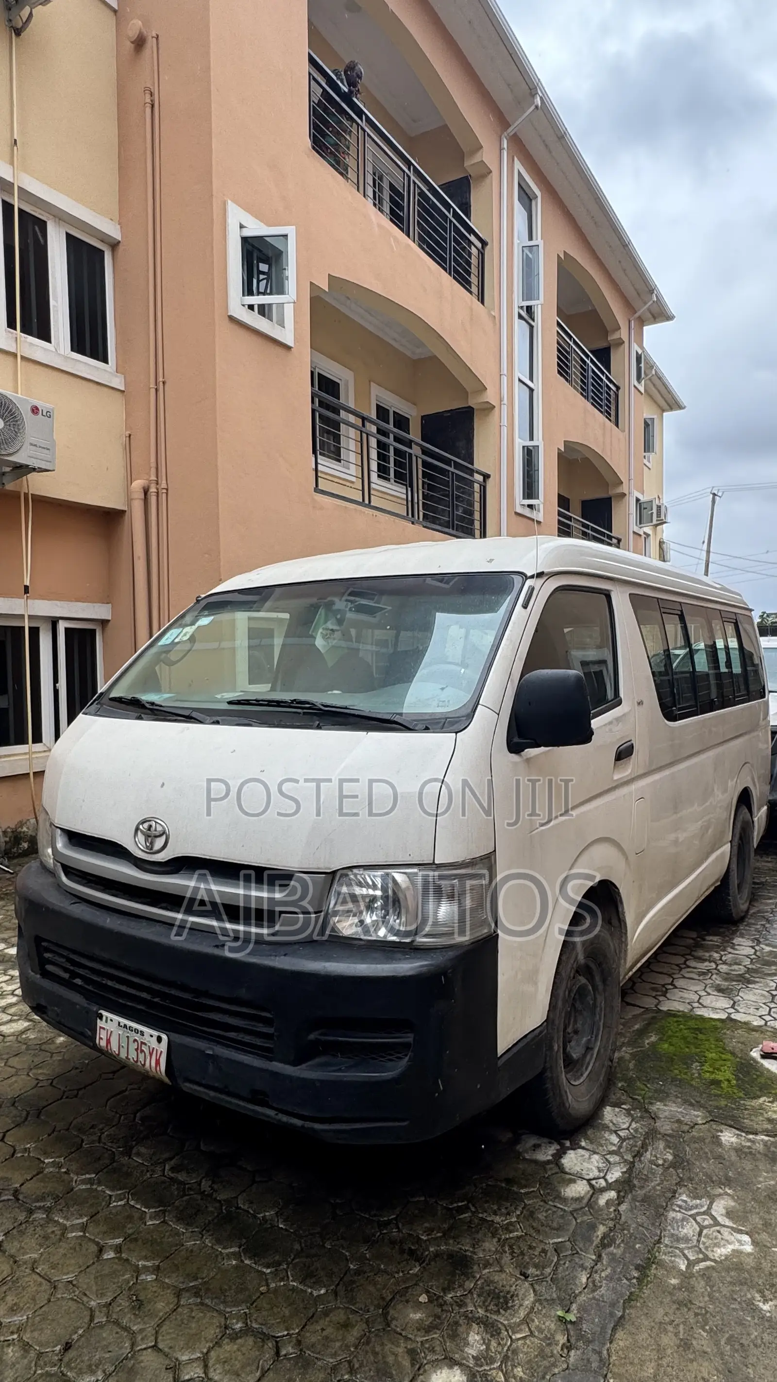 Toyota HiAce 2008 White