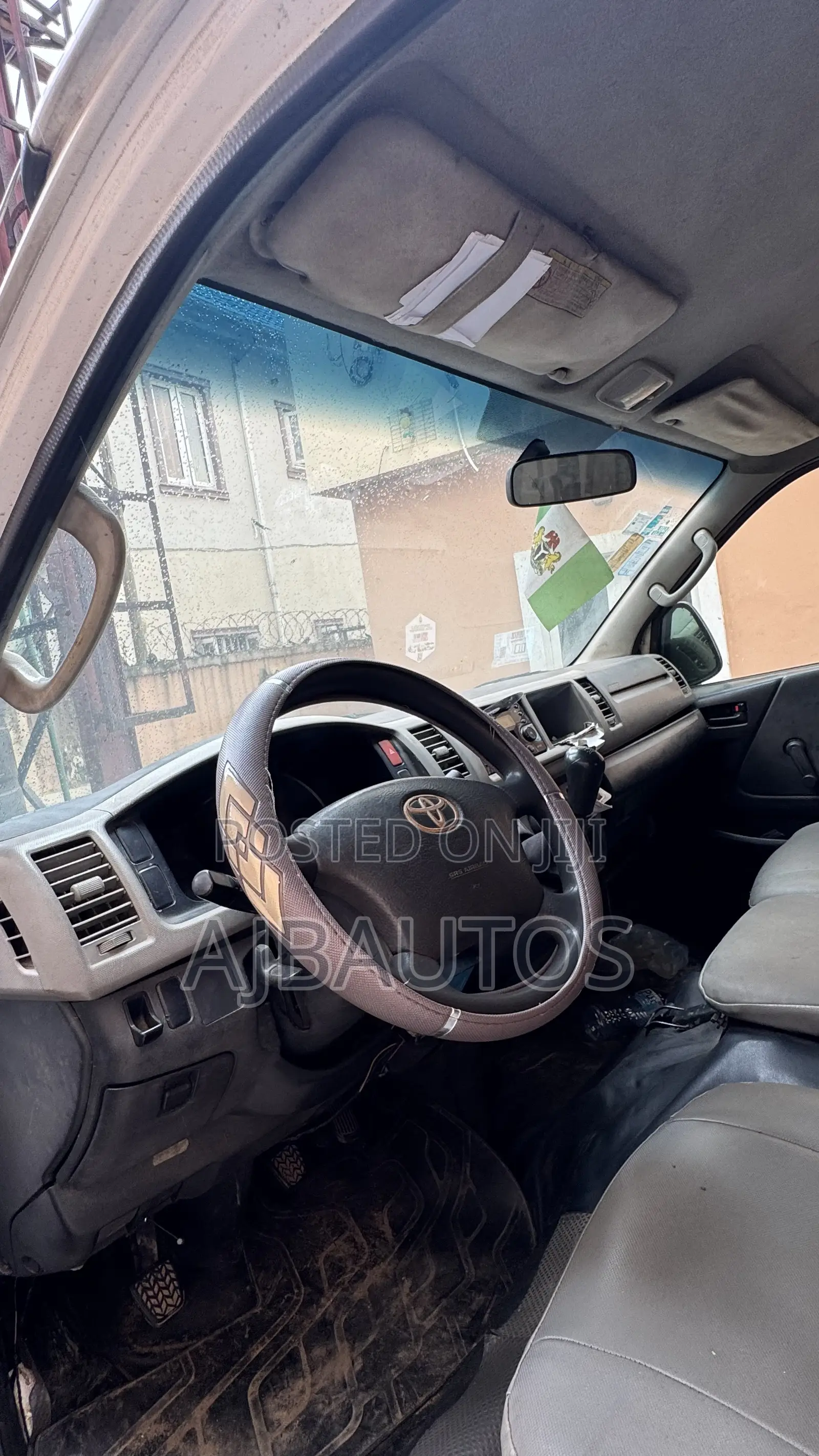 Toyota HiAce 2008 White