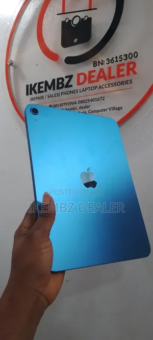 New Apple iPad (2025) 128 GB Blue