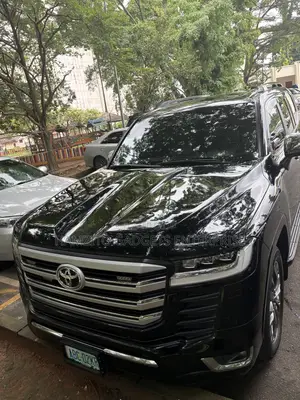 2025 Land Cruiser for Car Hire