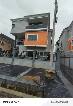 5bdrm Duplex in Magodo Phase 2, for sale