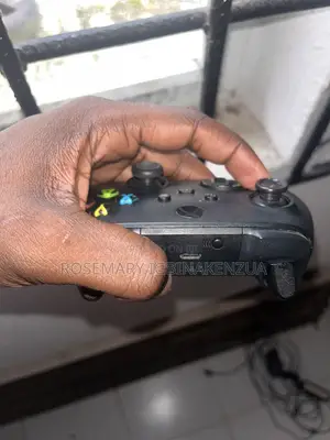 Xbox One S Wireless Controller