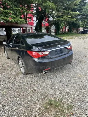Hyundai Sonata SE Sedan FWD (2.4L 4cyl 6A) 2012 Black