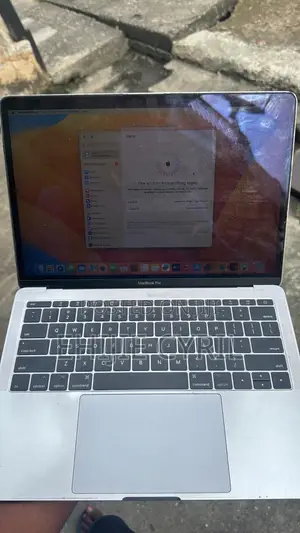 Laptop Apple MacBook Pro 2017 8GB Intel Core i5 SSD 128GB