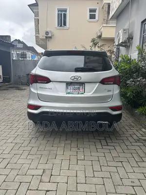 Hyundai Santa Fe SE AWD 2018 Silver