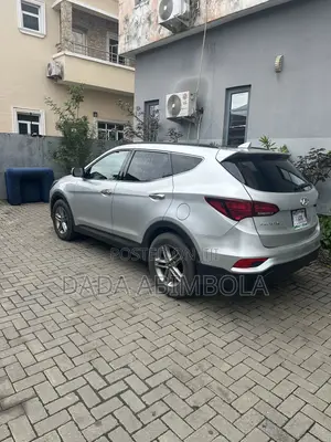 Hyundai Santa Fe SE AWD 2018 Silver