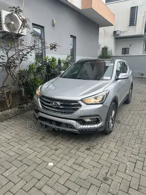 Hyundai Santa Fe SE AWD 2018 Silver