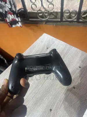 Used PS4 DualShock 4 Wireless Controller