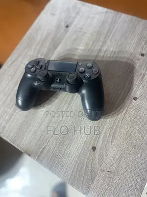 Used PS4 DualShock 4 Wireless Controller