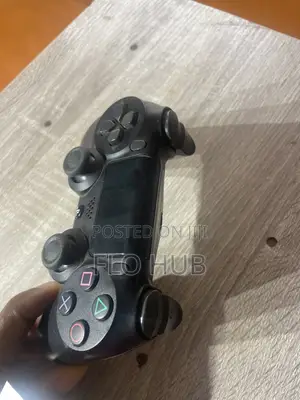 Used PS4 DualShock 4 Wireless Controller
