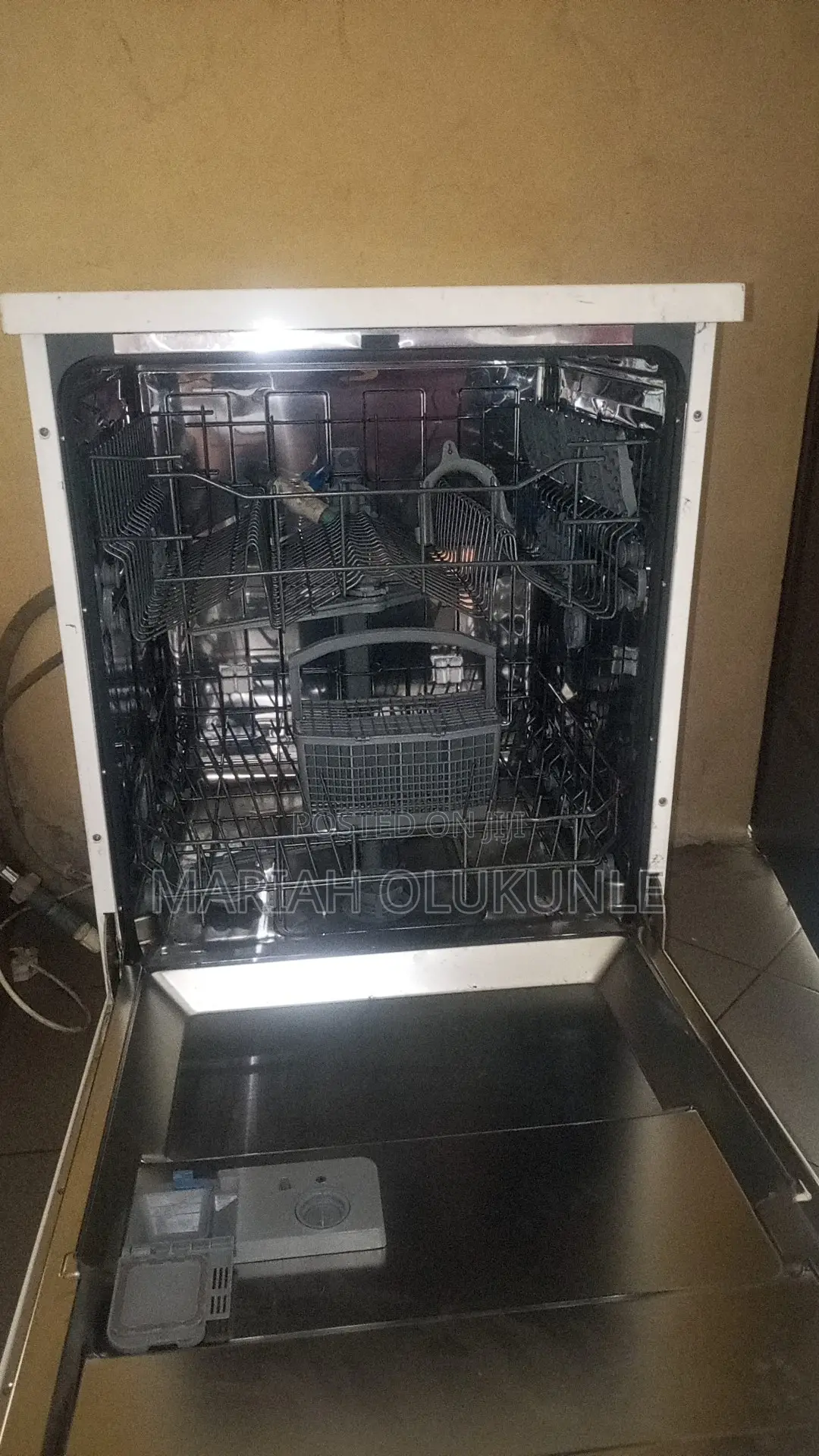 Built-in Dish Washer