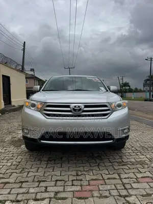 Toyota Highlander 2012 Silver