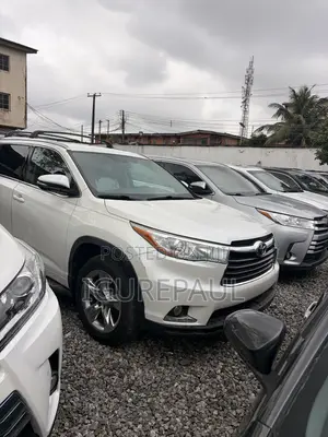 Toyota Highlander Limited 4dr SUV AWD (3.5L 6cyl 6A) 2015 White