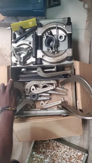 Mechanical Bearing and Gear Puller Set,