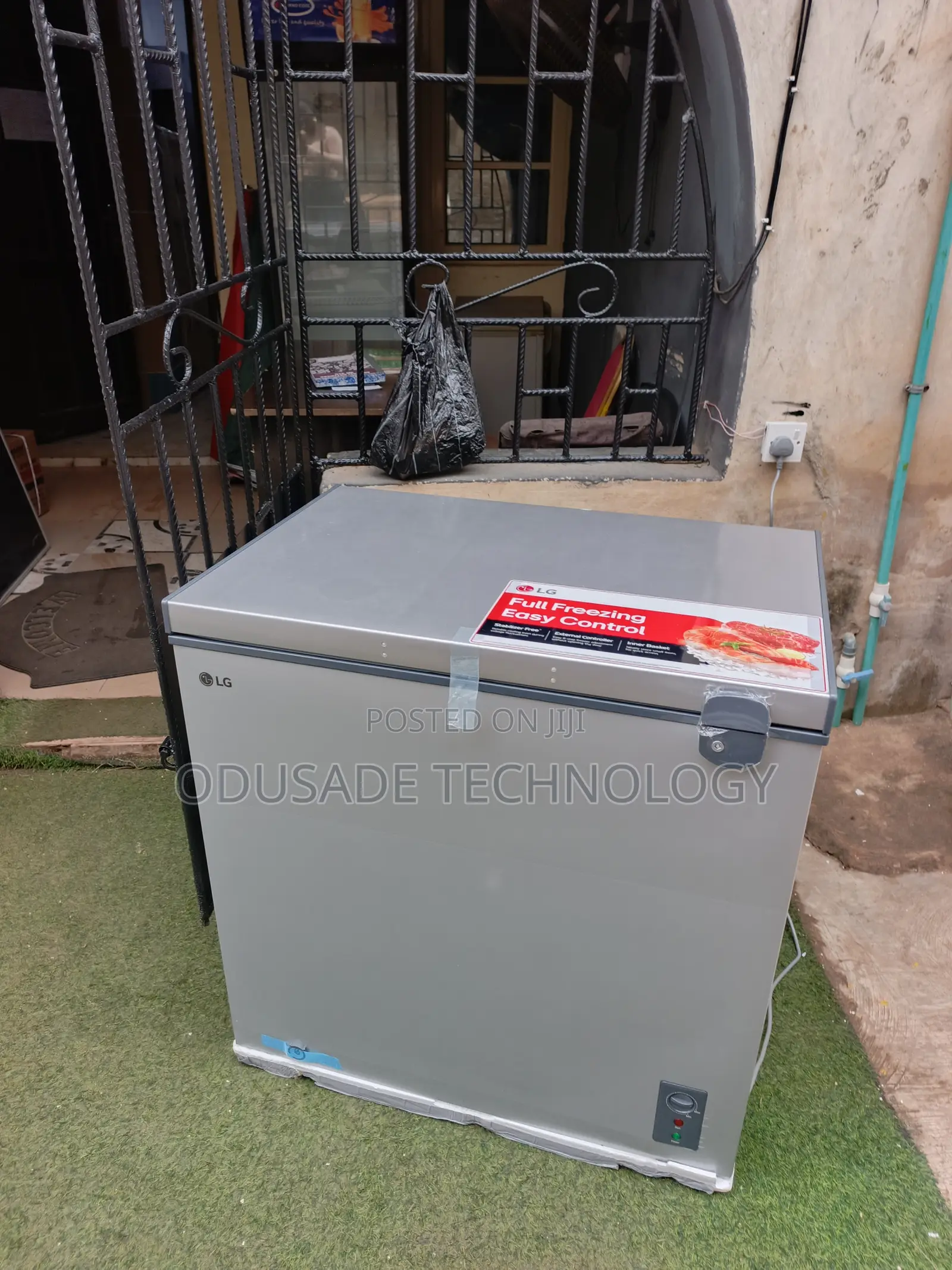LG 194L Chest Freezer – Spacious Efficient
