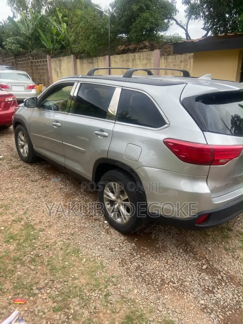 Toyota Highlander 2015 Gray