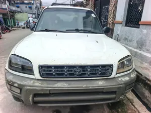 Toyota RAV4 1999 White