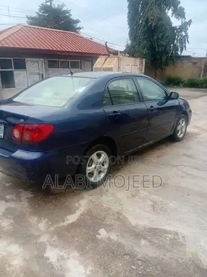 Toyota Corolla LE 2005 Blue