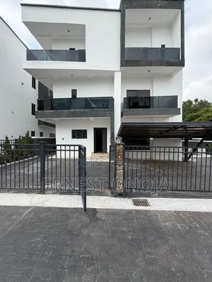 6bdrm Mansion in Diplomatic Zone, Katampe Extension for sale