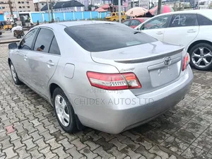 Toyota Camry 2011 Silver