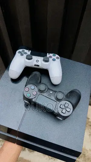 Uk Used Ps4 Fat With Games