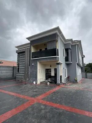 4bdrm Duplex in Ologuneru for sale