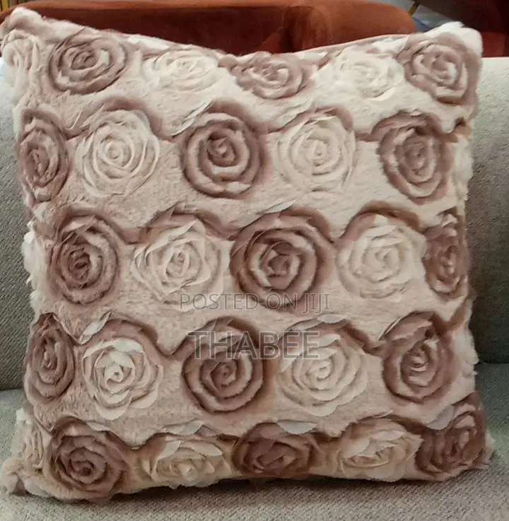 Throw Pillow Brown 18×18 Various