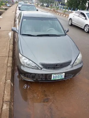 Toyota Camry 2.4 XLE 2005 Gray