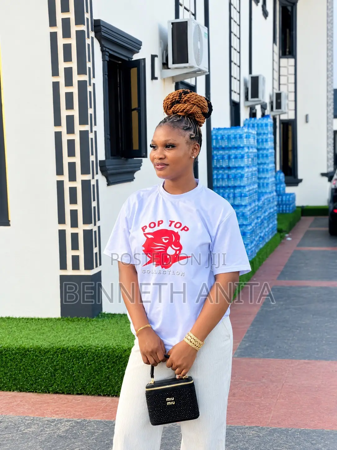 Roundneck Available for 6500