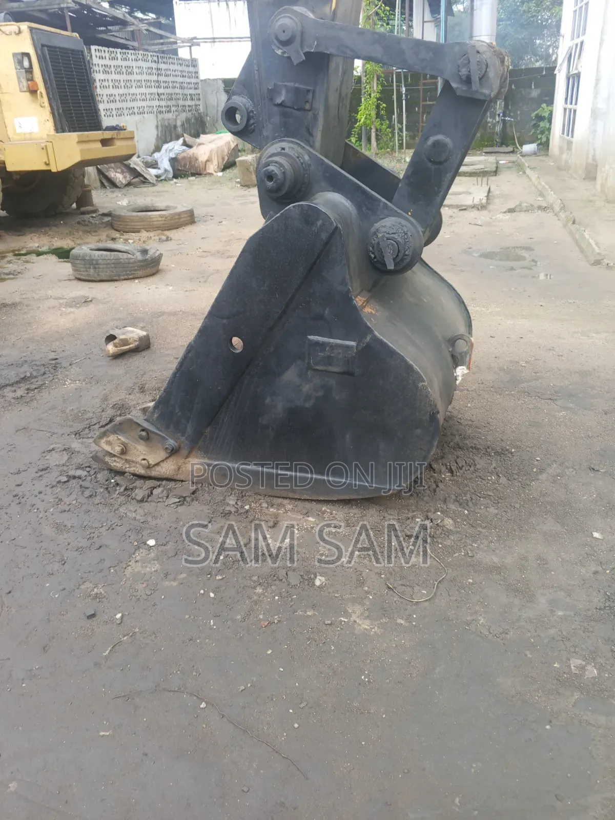 Company Used 320L