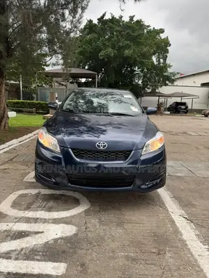 Toyota Matrix S Hatchback AWD (2.4L 4cyl 4A) 2012 Blue