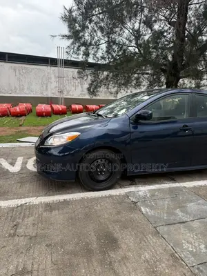 Toyota Matrix S Hatchback AWD (2.4L 4cyl 4A) 2012 Blue