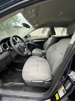 Toyota Matrix S Hatchback AWD (2.4L 4cyl 4A) 2012 Blue