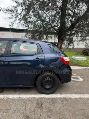 Toyota Matrix S Hatchback AWD (2.4L 4cyl 4A) 2012 Blue