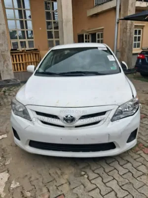 Toyota Corolla 2012 White