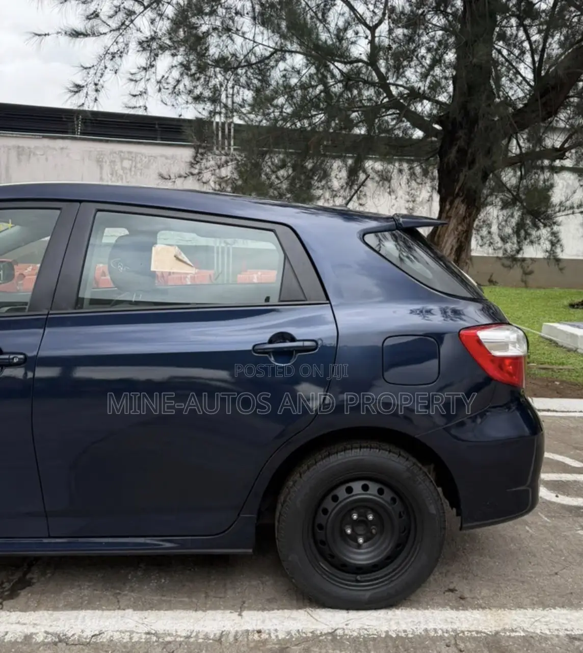 Toyota Matrix S Hatchback AWD (2.4L 4cyl 4A) 2012 Blue