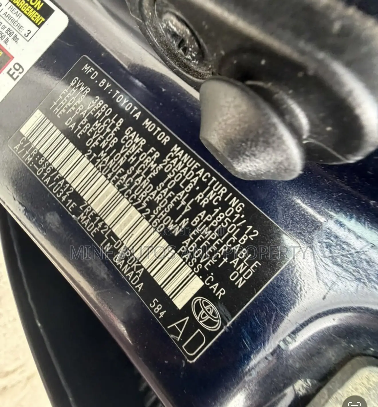 Toyota Matrix S Hatchback AWD (2.4L 4cyl 4A) 2012 Blue