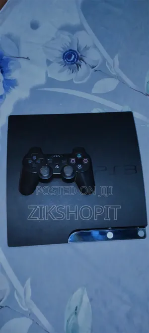 Hacked PS3 With 1 Pad and 5 Games Going for Only