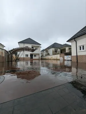 4bdrm Duplex in Shelter Afrique, Uyo for rent