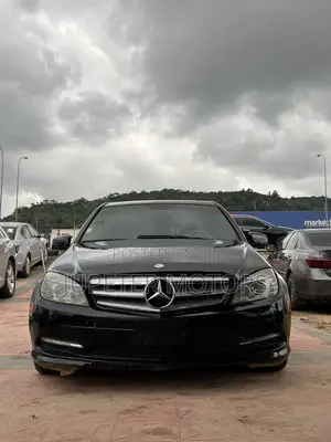 Mercedes-Benz C300 Luxury Sedan AWD (3.0L 6cyl 7A) 2009 Black