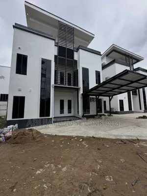 Furnished 4bdrm Duplex in Guzape Main Abuja for sale