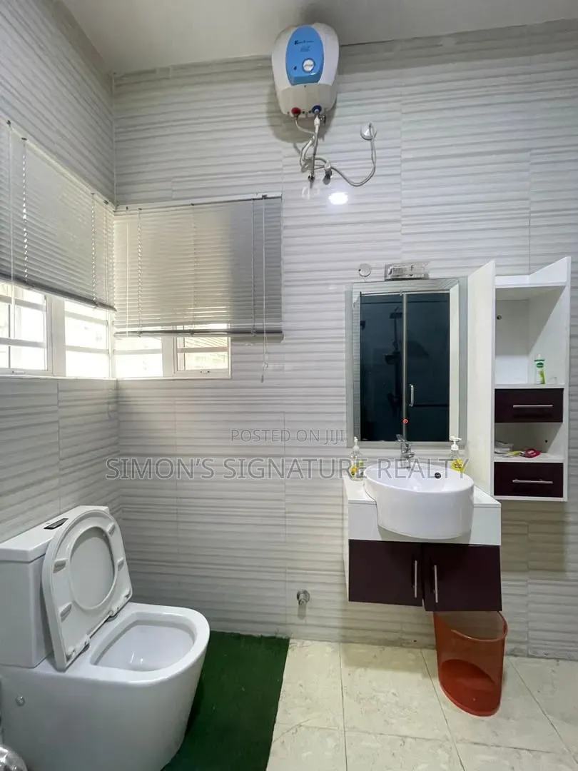 Furnished 4bdrm Duplex in Chevron for rent