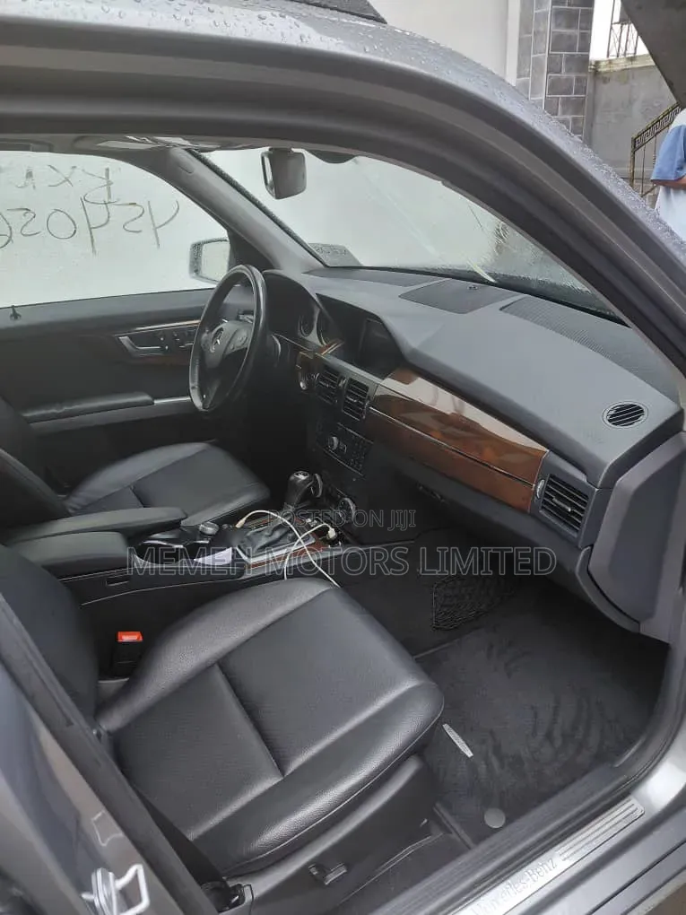 Mercedes-Benz GLK-Class 2012 Gray