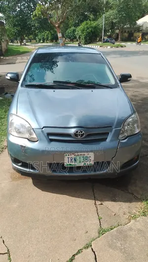 Toyota Corolla LE 2005 Blue