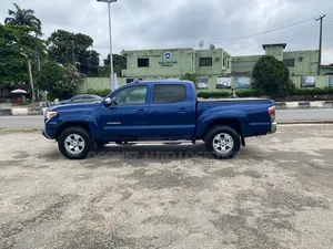 Toyota Tacoma TRD PRO V6 4dr Double Cab 4WD 5.0 ft. SB (4.0L 6cyl 5A)