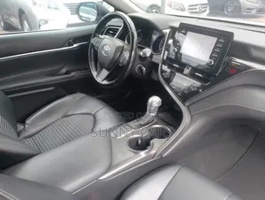 Toyota Camry SE 2022 Gray