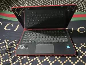Laptop HP Pavilion x360 4GB Intel Core i5 SSD 500GB
