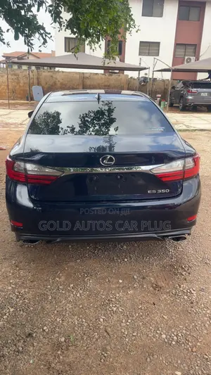 Lexus ES 2016 Blue