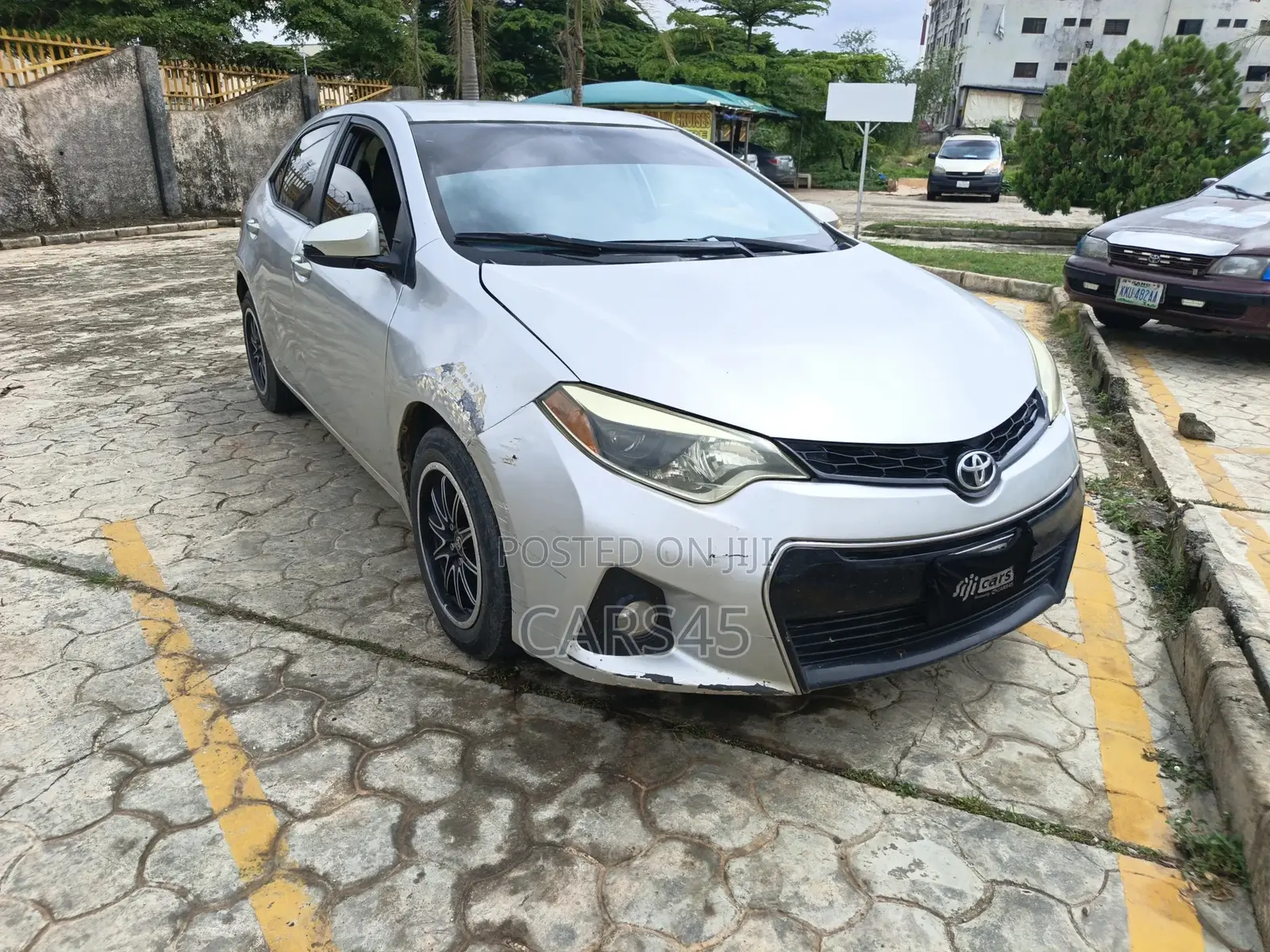 Toyota Corolla 2015 Silver
