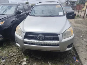 Toyota RAV4 2012 Silver